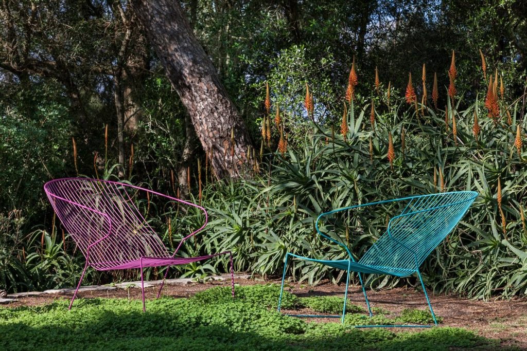 Peinture écologique chaises de jardin