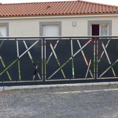 peinture-portail-metal-decap-laquage